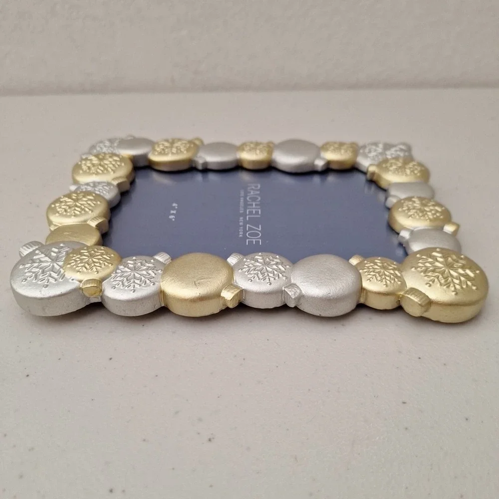 Rachel Zoe New York Christmas Ornament Picture Frame Photo 4 x 6 Inch